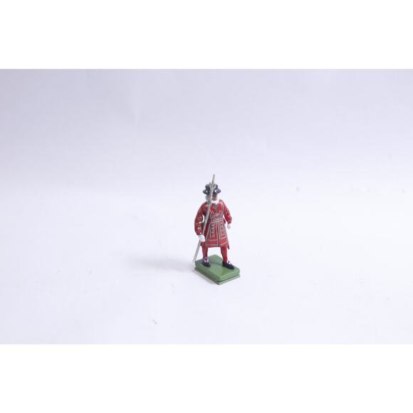 Vintage Tin Soldiar, British Guard, Metal, Small Figure, Not A Toy, Tourist - Picture 1 of 4